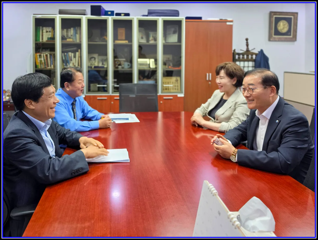 정치 기사 진도군, 국회 방문해 ‘내년 국비 확보 활동 펼쳐’지역 현안 해결과 미래 발전을 위한 발품 행정 ‘핵심 국고지원 사업 13건 건의’ 대표이미지